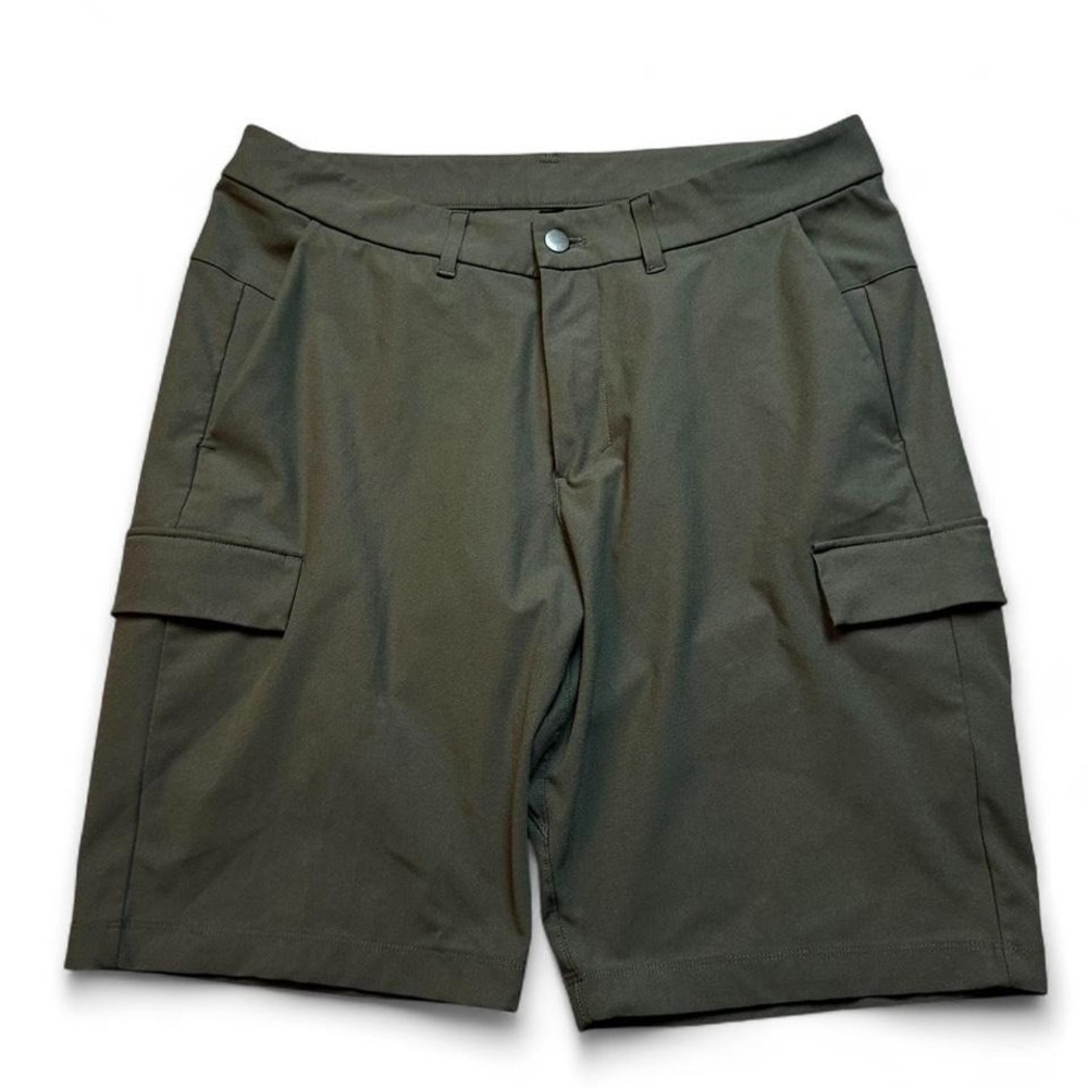 Lululemon Cargo Shorts Mens Size 33 Green Commission 10" Inseam Stretch Casual
